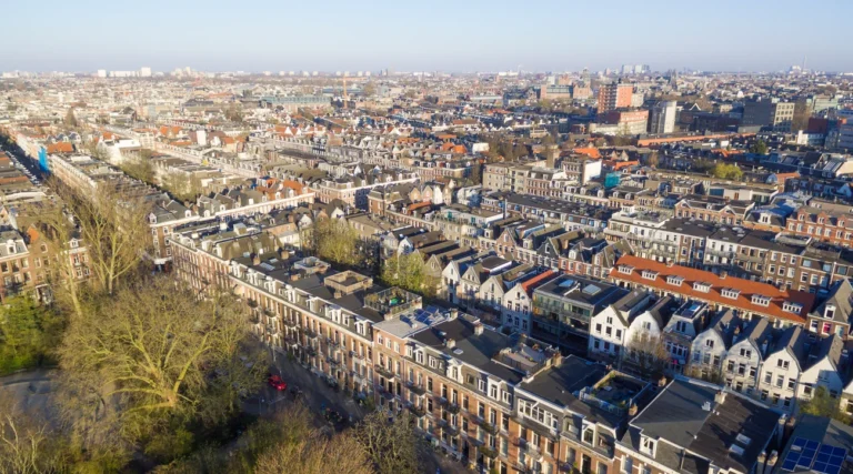 Aerial view of De Pijp&rsquo;s streets and Sarphatipark in Amsterdam